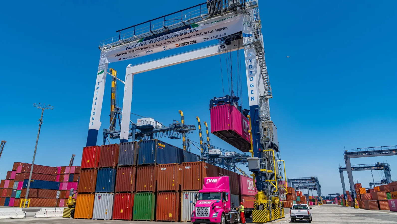 Port Los Angeles Hydrogen Fuel Cell Crane